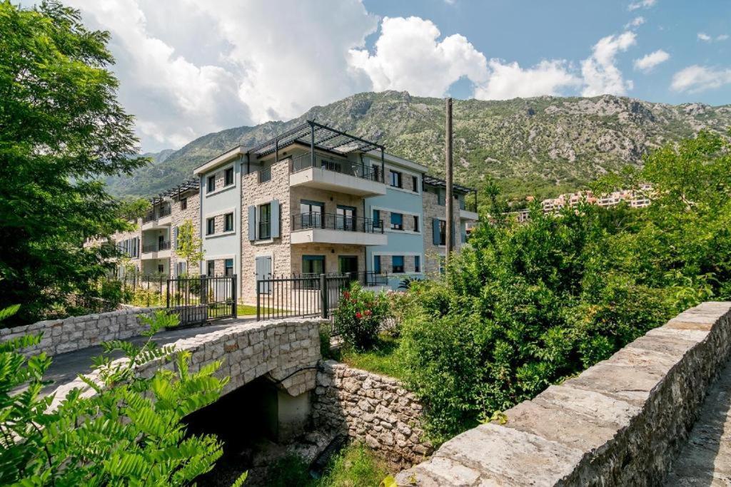 Green Bay Apartments Morinj Kotor Dış mekan fotoğraf