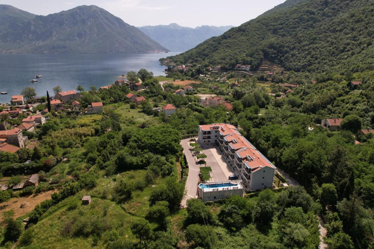 Green Bay Apartments Morinj Kotor Dış mekan fotoğraf