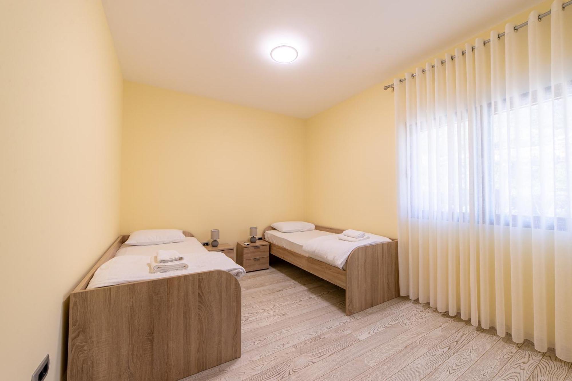 Green Bay Apartments Morinj Kotor Dış mekan fotoğraf