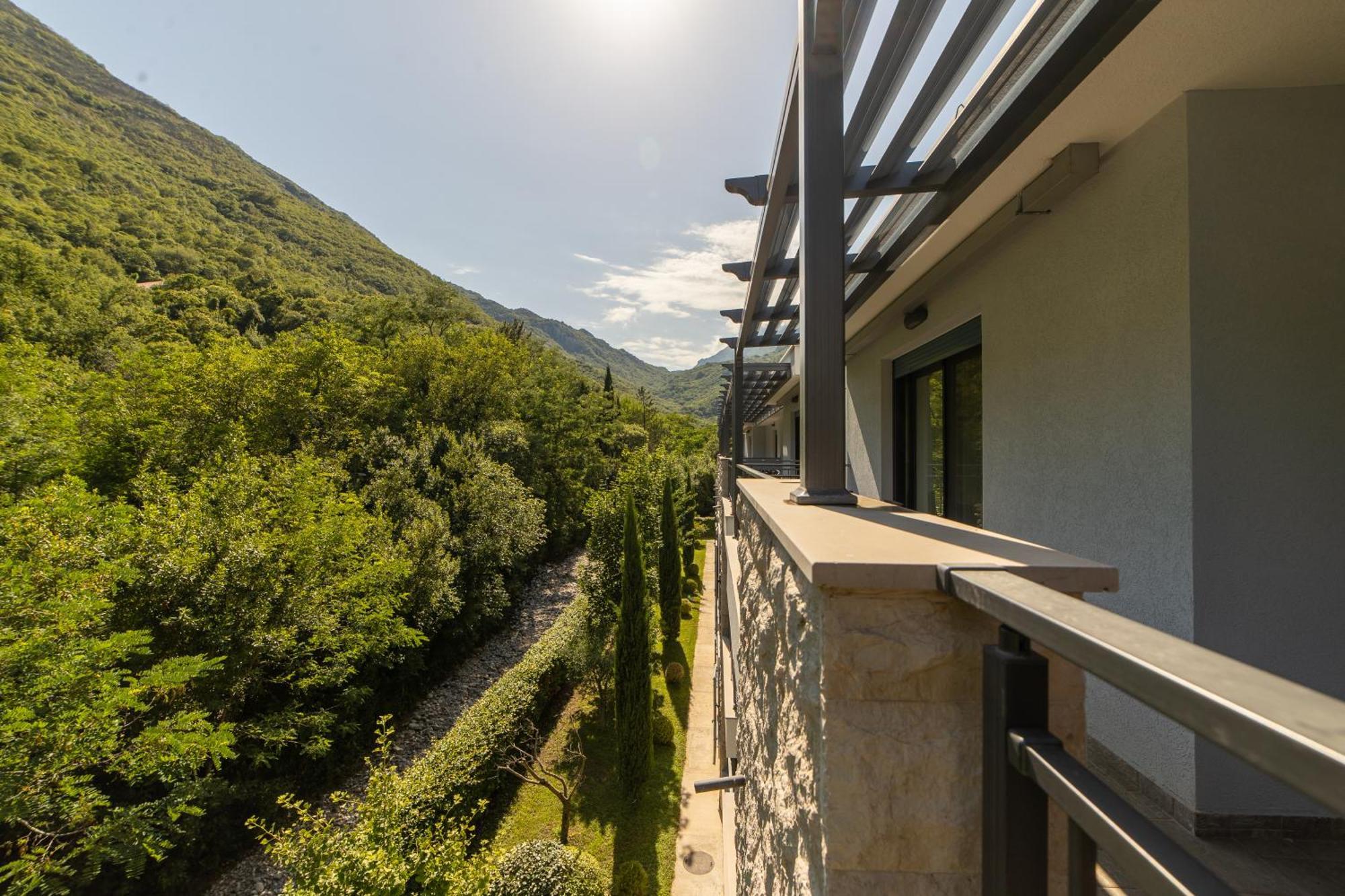 Green Bay Apartments Morinj Kotor Dış mekan fotoğraf