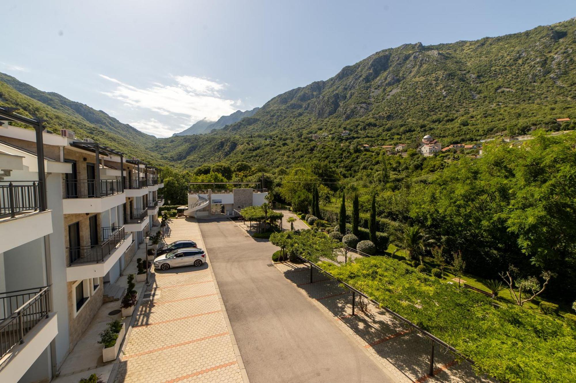 Green Bay Apartments Morinj Kotor Dış mekan fotoğraf