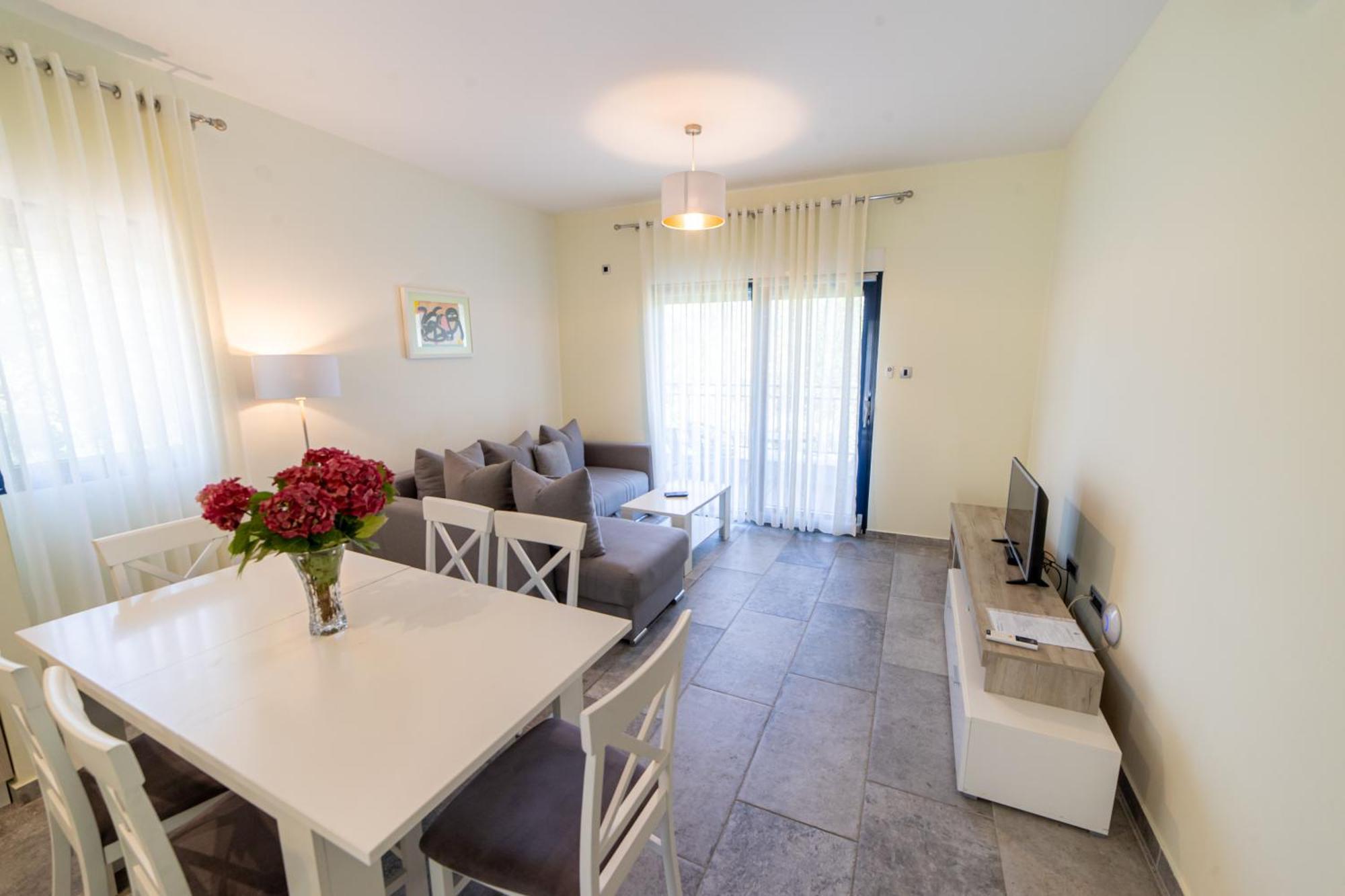 Green Bay Apartments Morinj Kotor Dış mekan fotoğraf
